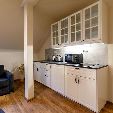 קרלובי וארי Apartments Menuet חדר תמונה