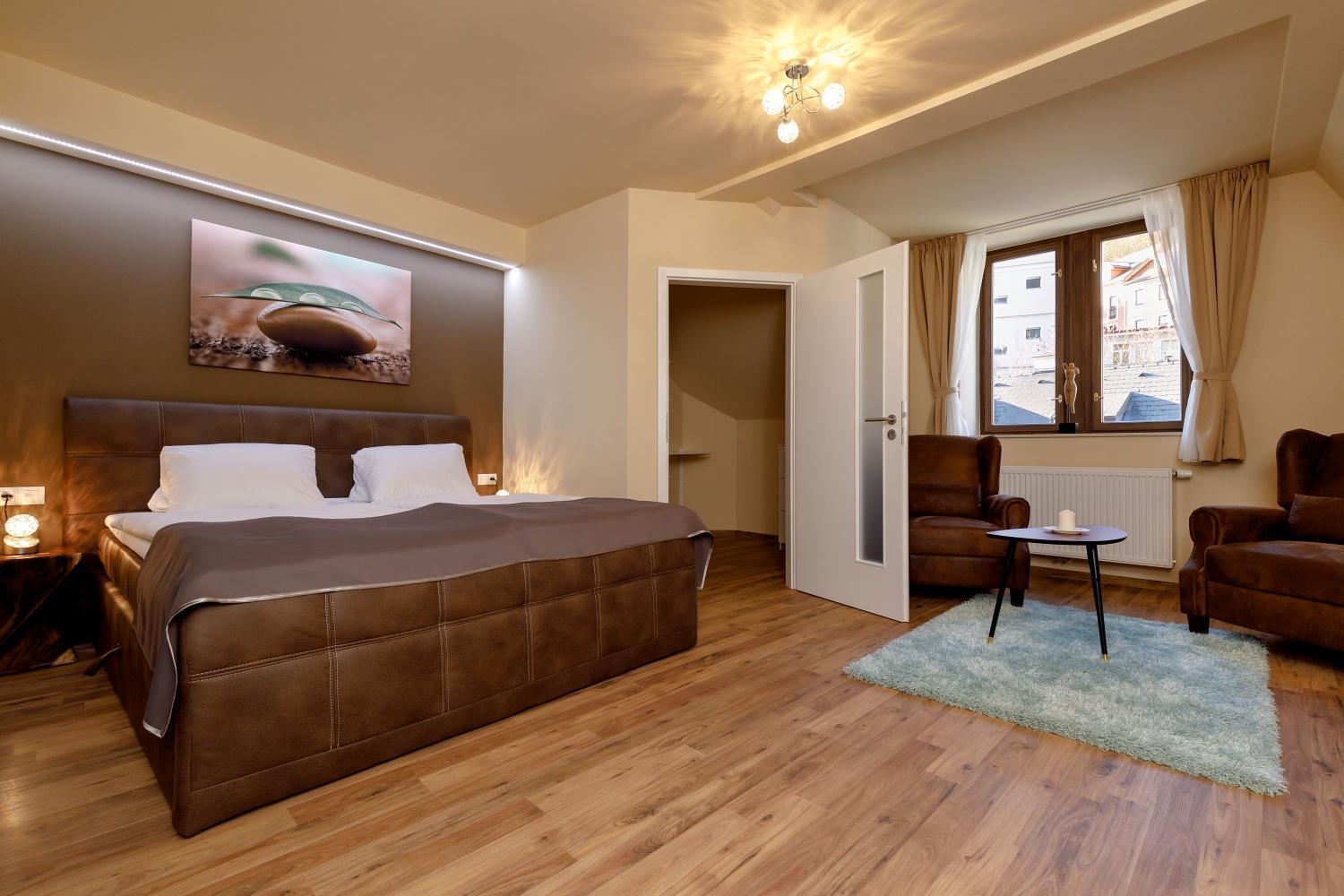 קרלובי וארי Apartments Menuet חדר תמונה