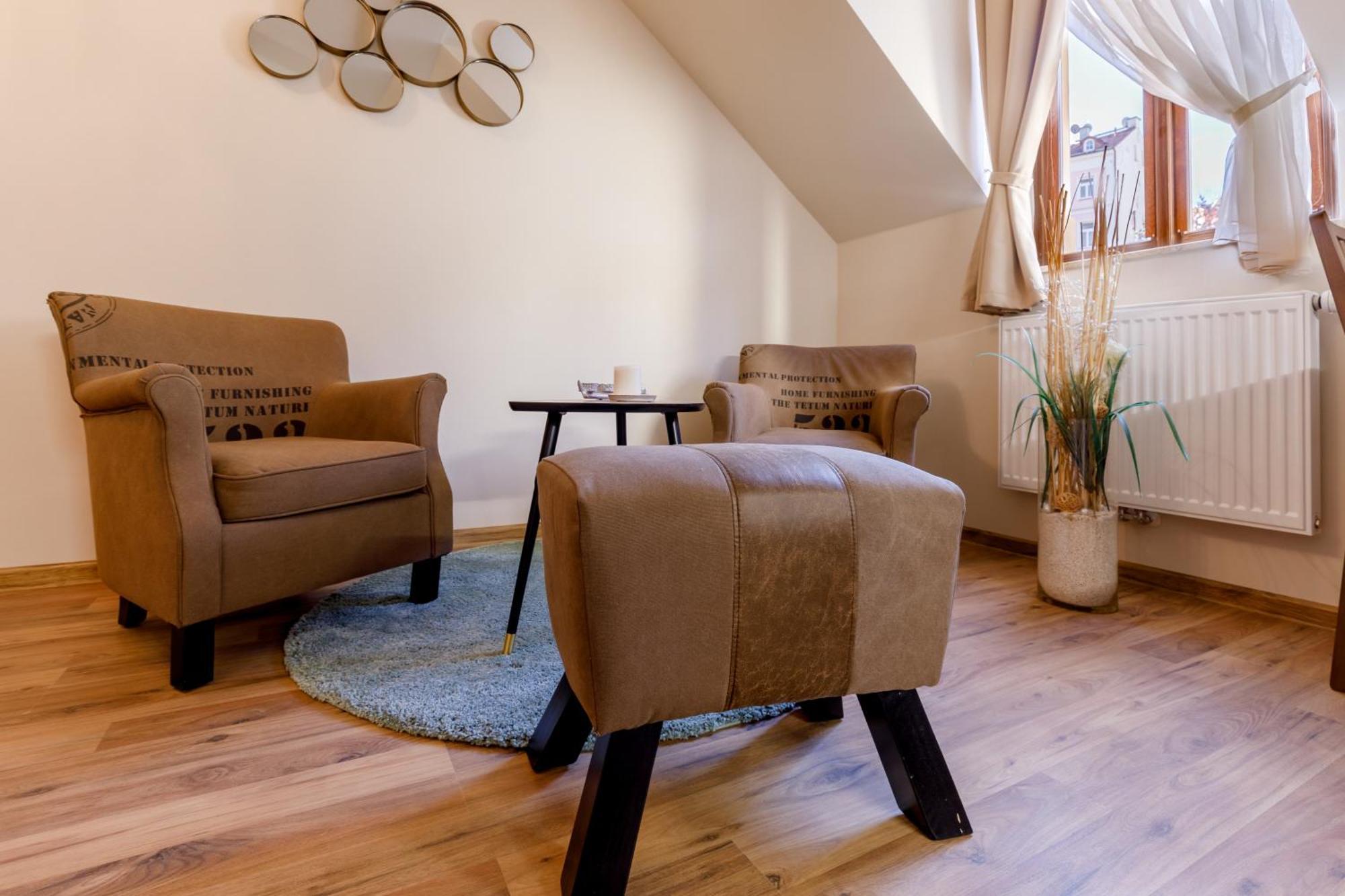 קרלובי וארי Apartments Menuet חדר תמונה